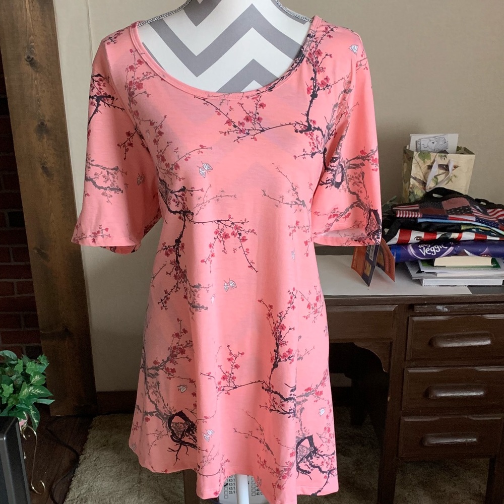 LuLaRoe | Perfect T